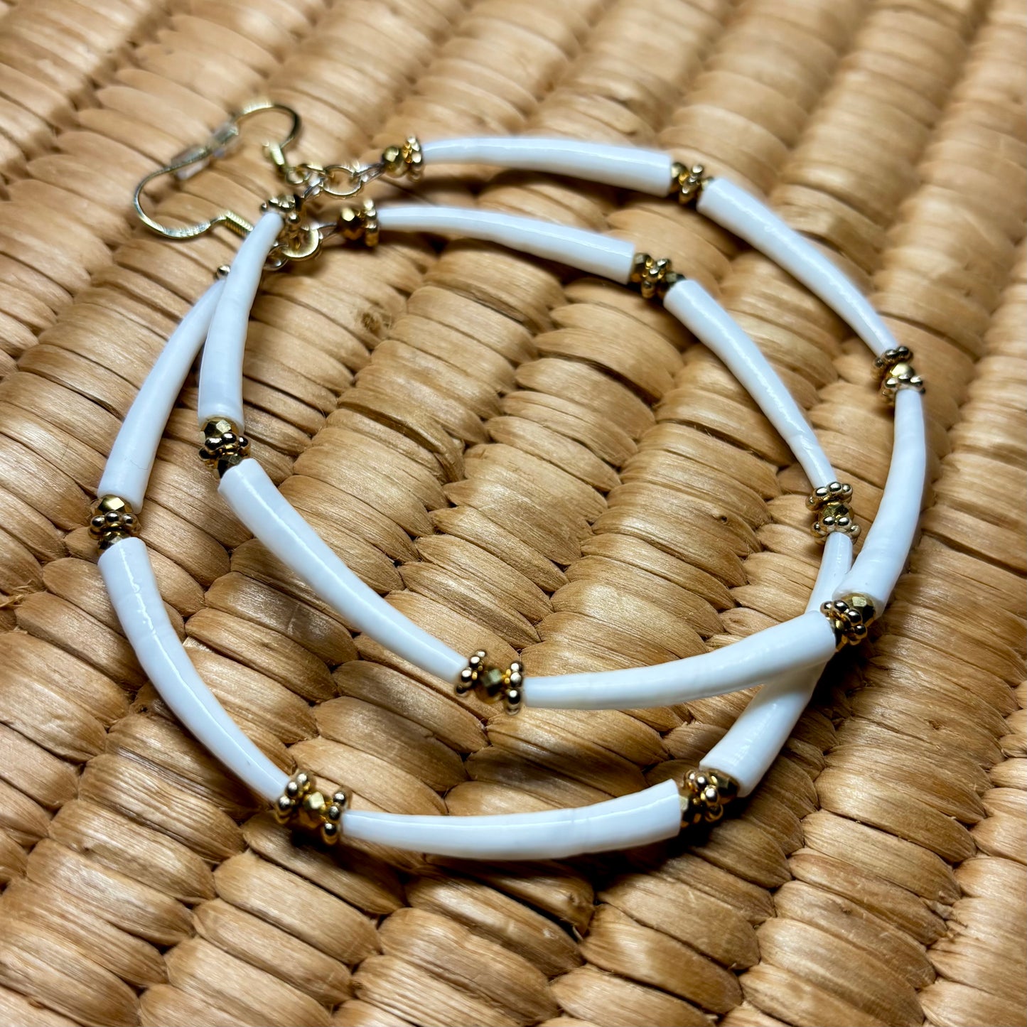 2.5” 18k Gold ✨ Dentalium Hoop Earrings.